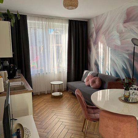 Dawna Mleczarnia Apartamenty Sosnowy โนวารูดา ภายนอก รูปภาพ