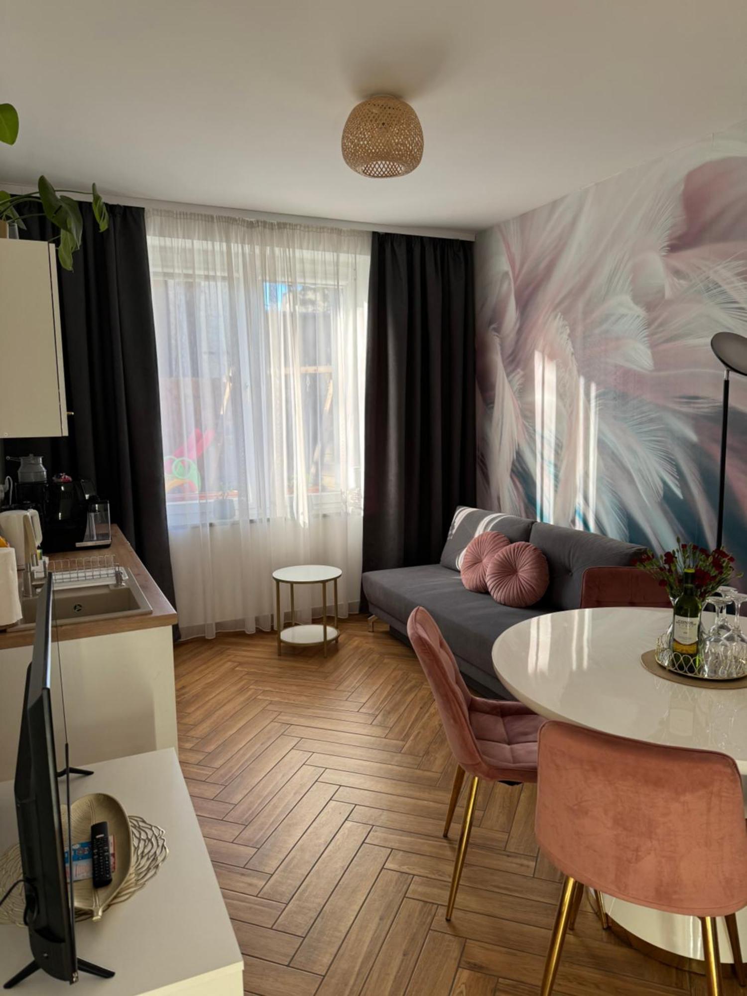 Dawna Mleczarnia Apartamenty Sosnowy โนวารูดา ภายนอก รูปภาพ