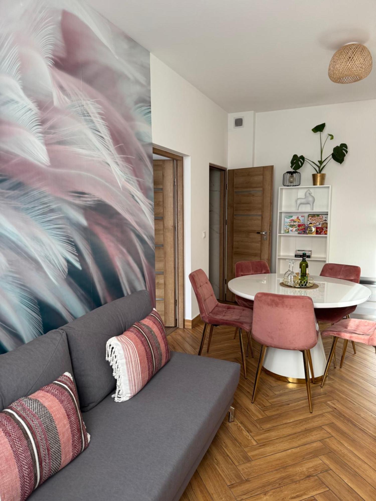 Dawna Mleczarnia Apartamenty Sosnowy โนวารูดา ภายนอก รูปภาพ