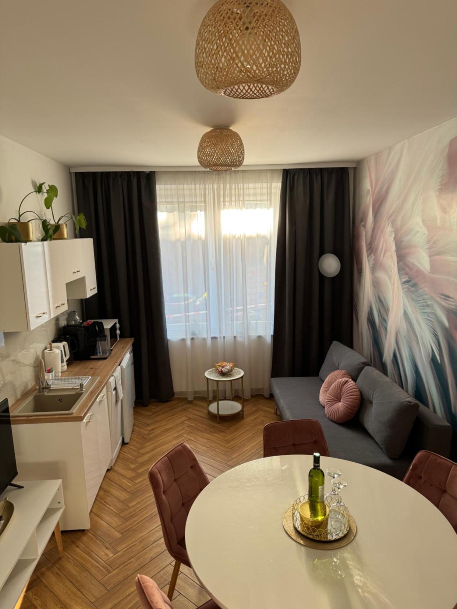 Dawna Mleczarnia Apartamenty Sosnowy โนวารูดา ภายนอก รูปภาพ