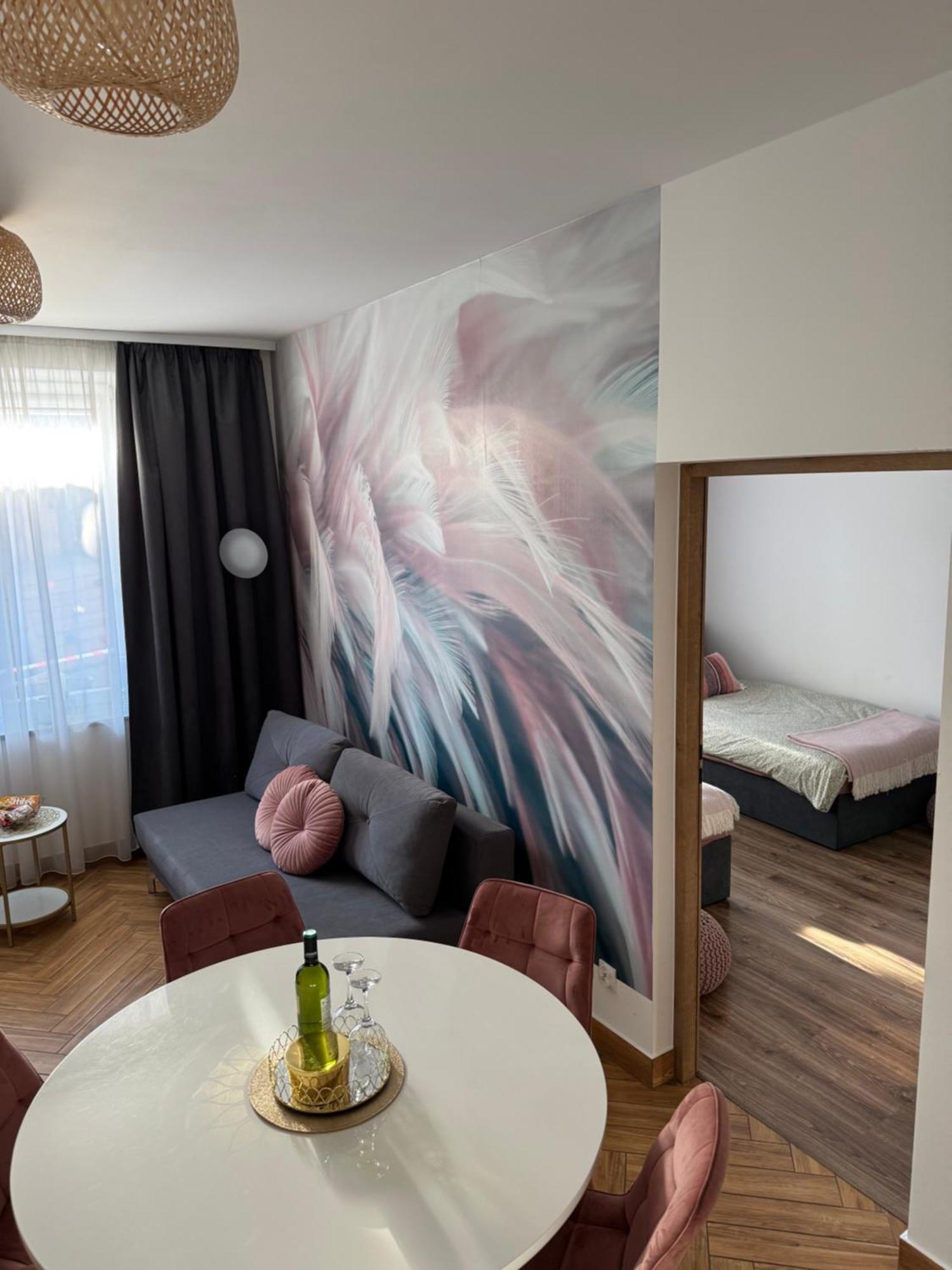 Dawna Mleczarnia Apartamenty Sosnowy โนวารูดา ภายนอก รูปภาพ